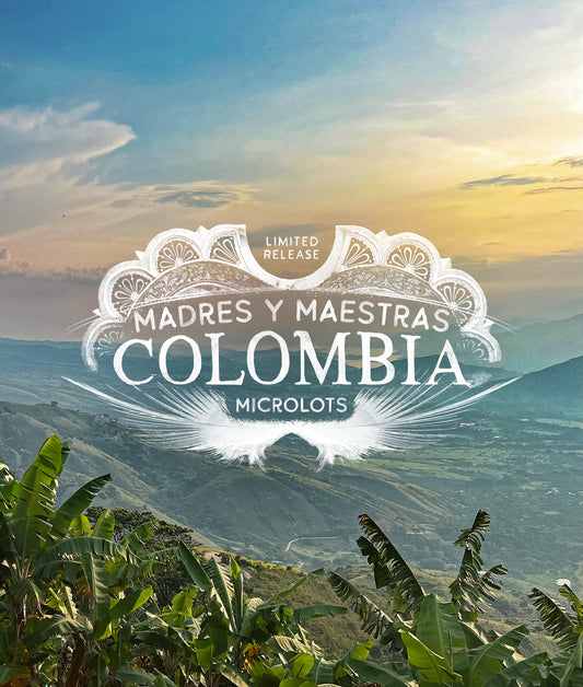 Scenic view of a mountainous landscape with 'Madres Y Maestras Colombia Microlots' logo overlay.
